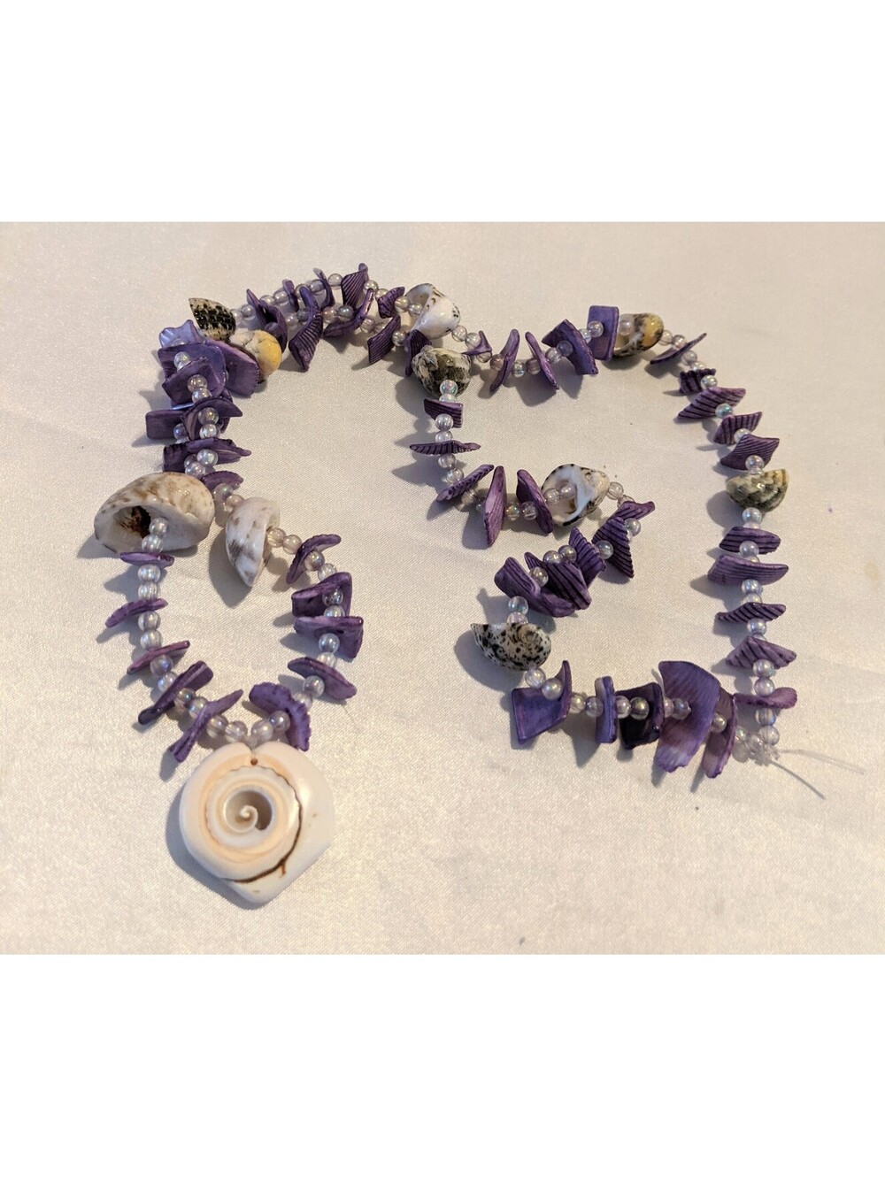Vintage SeaShells & Purple Shell Pieces Beaded Chunky Statement Necklace 26" EUC - Picture 6 of 8